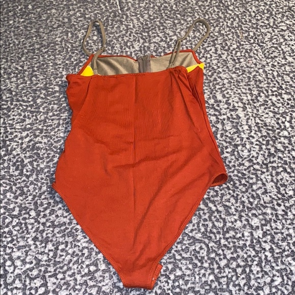 color block zip up body suit - Picture 3 of 3